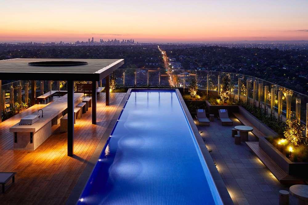 Art Series - The Chen Box Hill Bekvämligheter bild The rooftop pool at the West Hollywood Edition