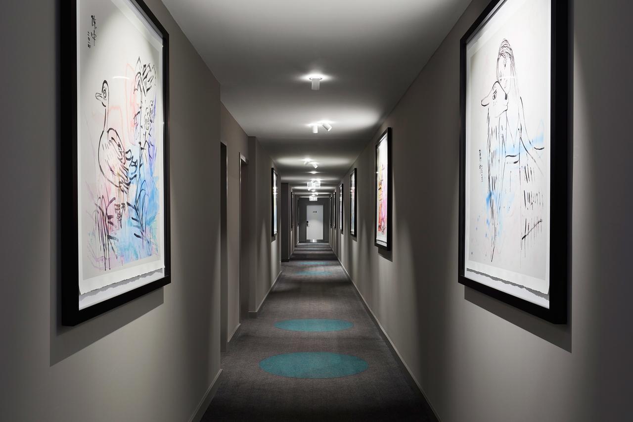 Art Series - The Chen Box Hill Exteriör bild Artwork by artists from the UK