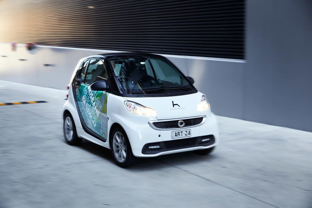 Art Series - The Chen Box Hill Exteriör bild Smart Electric Drive
